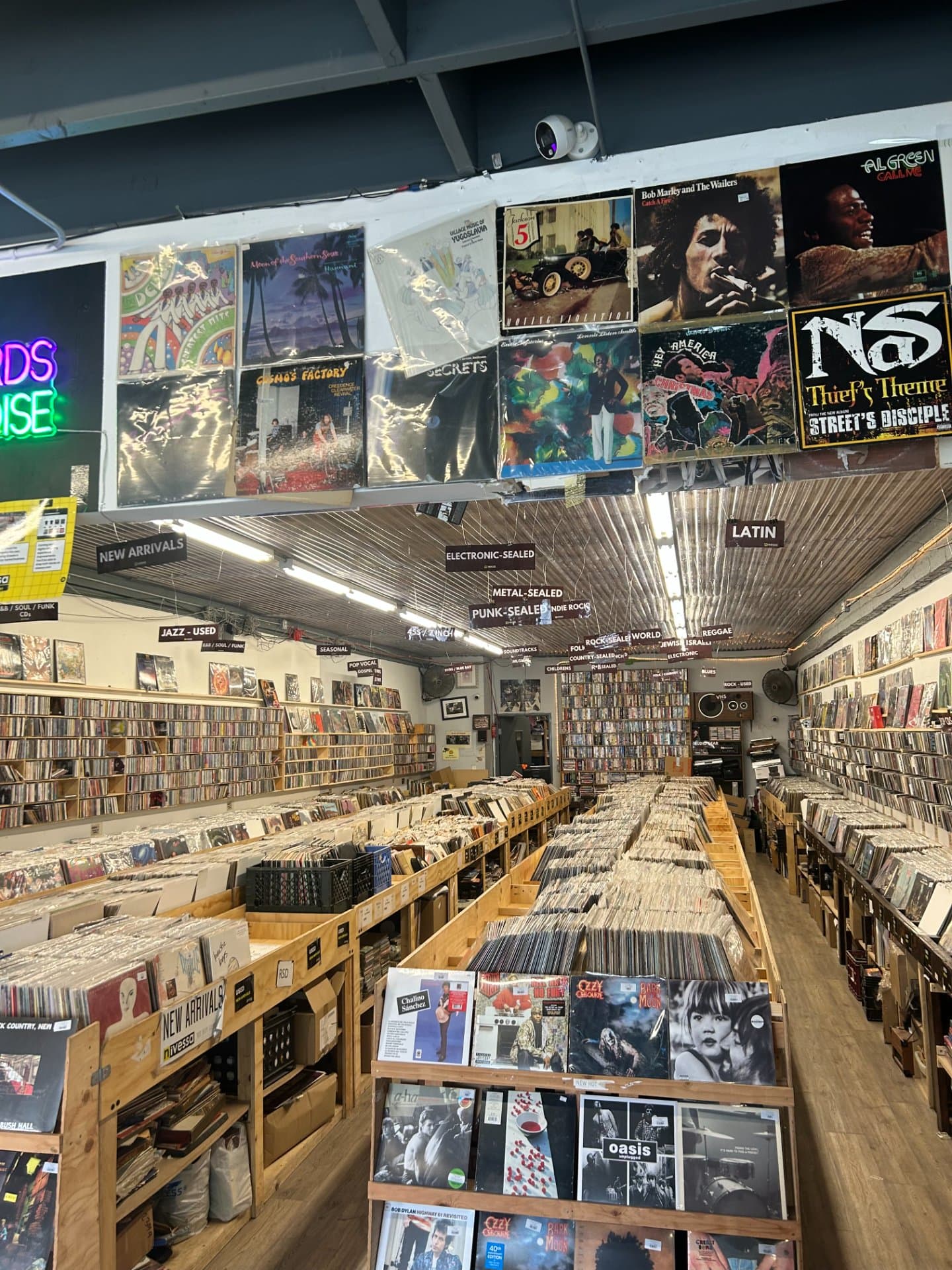 Nivessa on Pico store interior